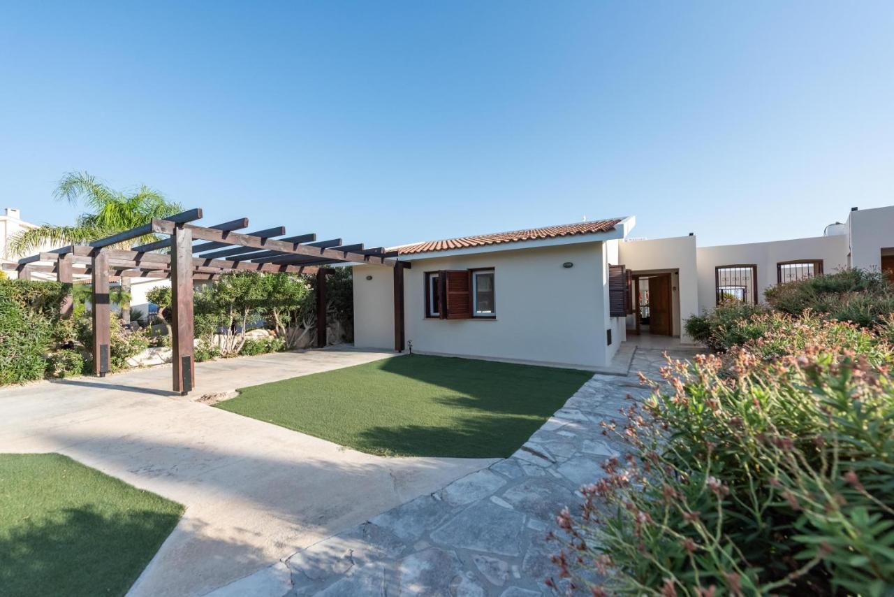 Villa Marina Sunrise By Ezoria Villas كورال باي المظهر الخارجي الصورة