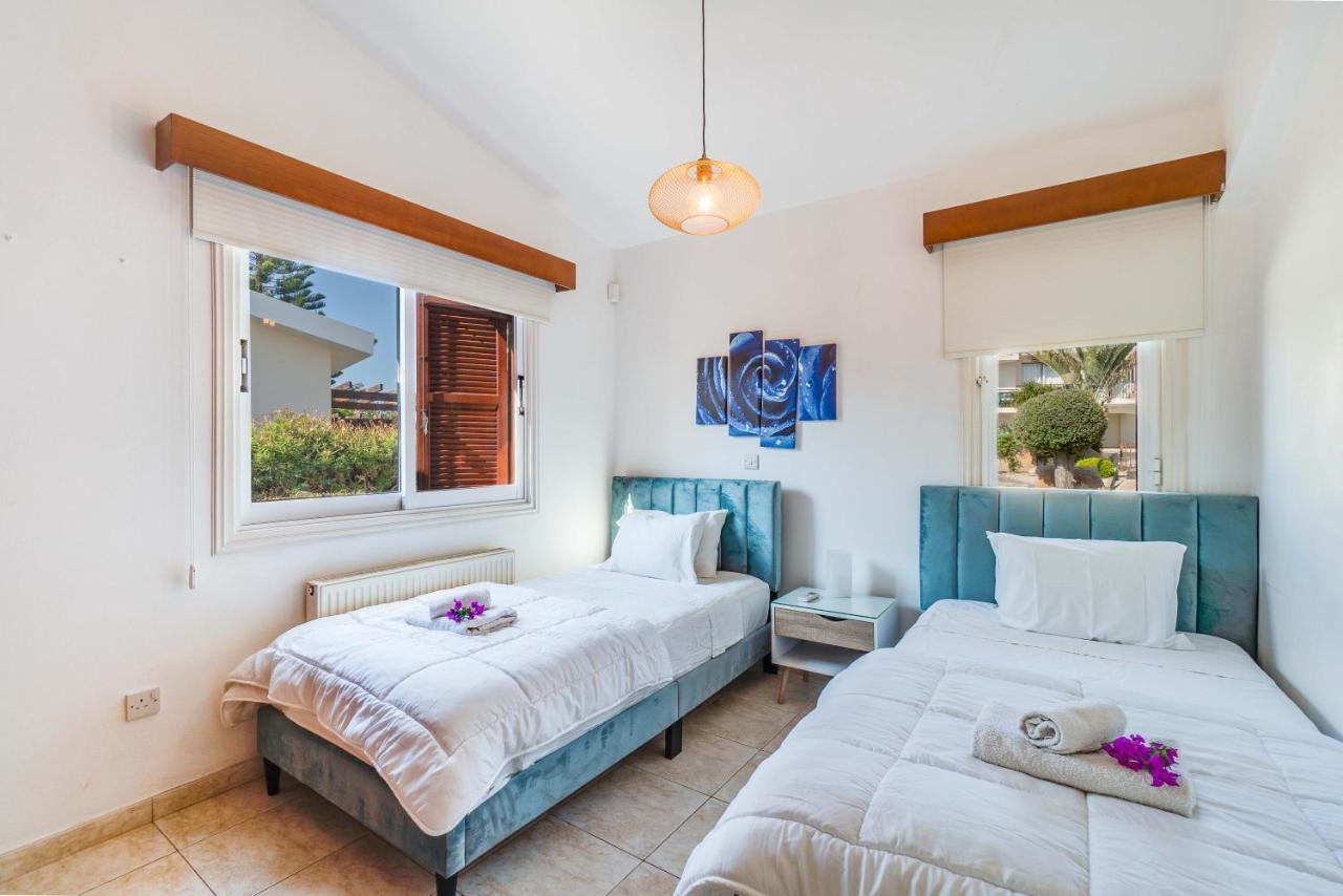 Villa Marina Sunrise By Ezoria Villas كورال باي المظهر الخارجي الصورة